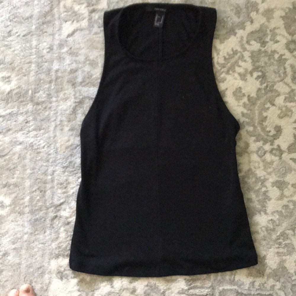 Cotton workout top with cute back cutout detail, m